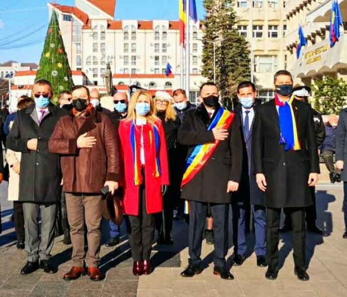 Cristian Stan, primar Târgovişte: La mulţi ani, România! Luaţi modele oamenii care au creat Unirea!