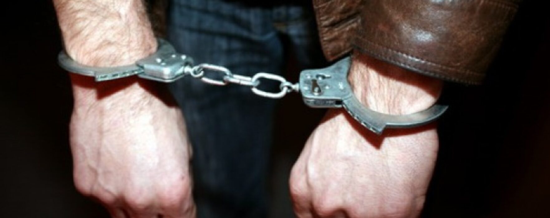 Dâmboviţa: Bărbat de 62 de ani, reţinut pentru că a violat o fetiţă de 7 ani