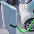 CJ Dâmboviţa anunţă primele staţii publice de încărcare a maşinilor electrice în zona turistică montană a judeţului